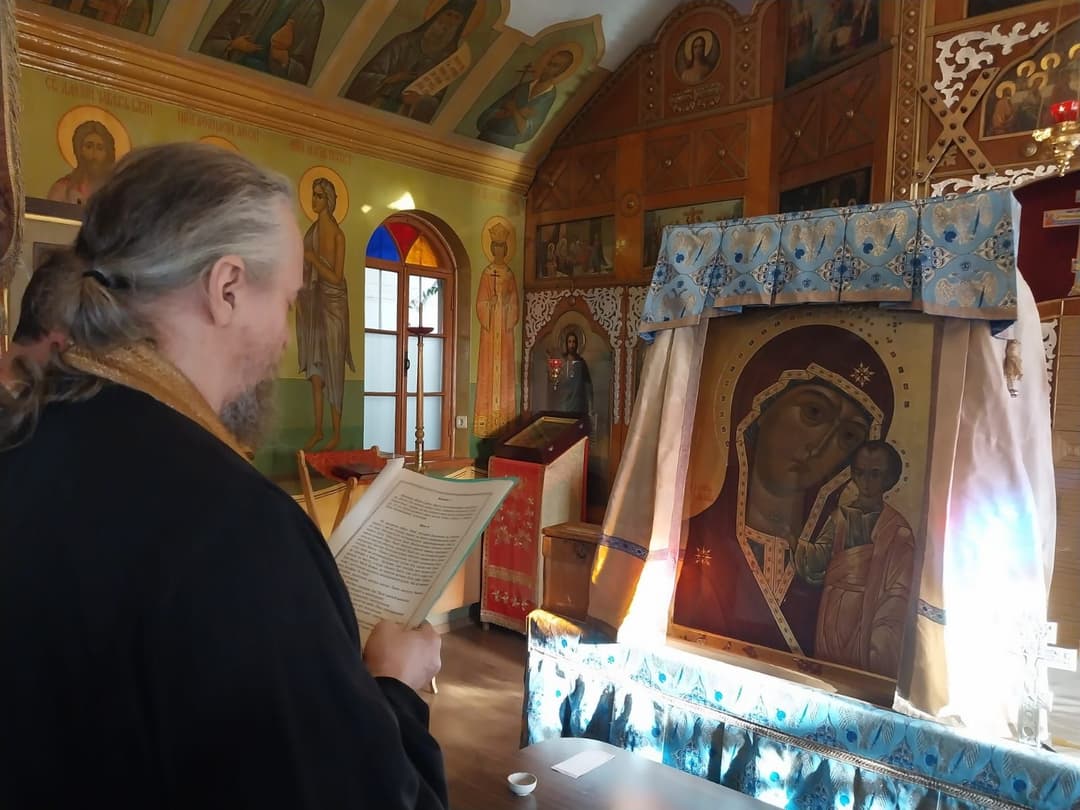 На подворье прибыла икона Божией Матери Табынская